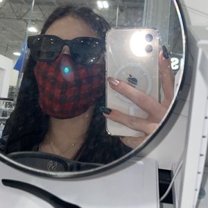 Meet your Posher, juliette